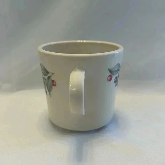 Set of 8 Vintage Corningware Corelle Fruit Mugs - Picture 5 of 6